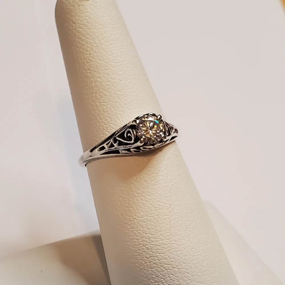 Vintage Scrolled Sterling Ring - Picture 13 of 16